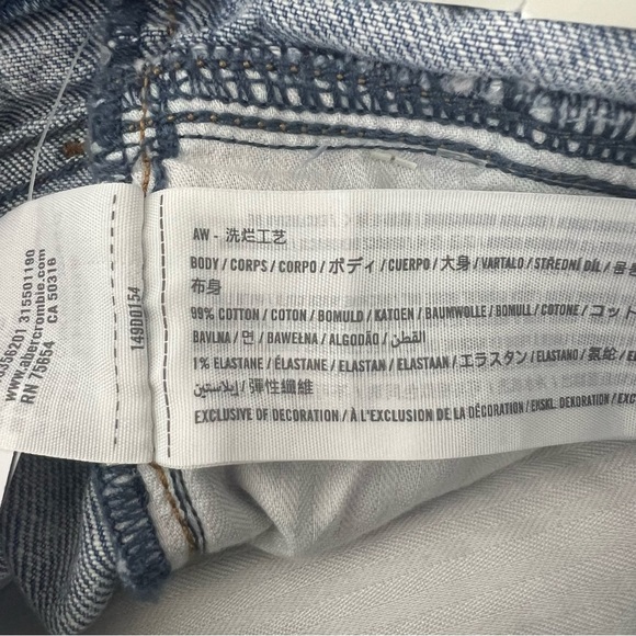 NWT Abercrombie The 80’s Mom Short Ultra High Rise Light Acid Wash - Picture 7 of 7